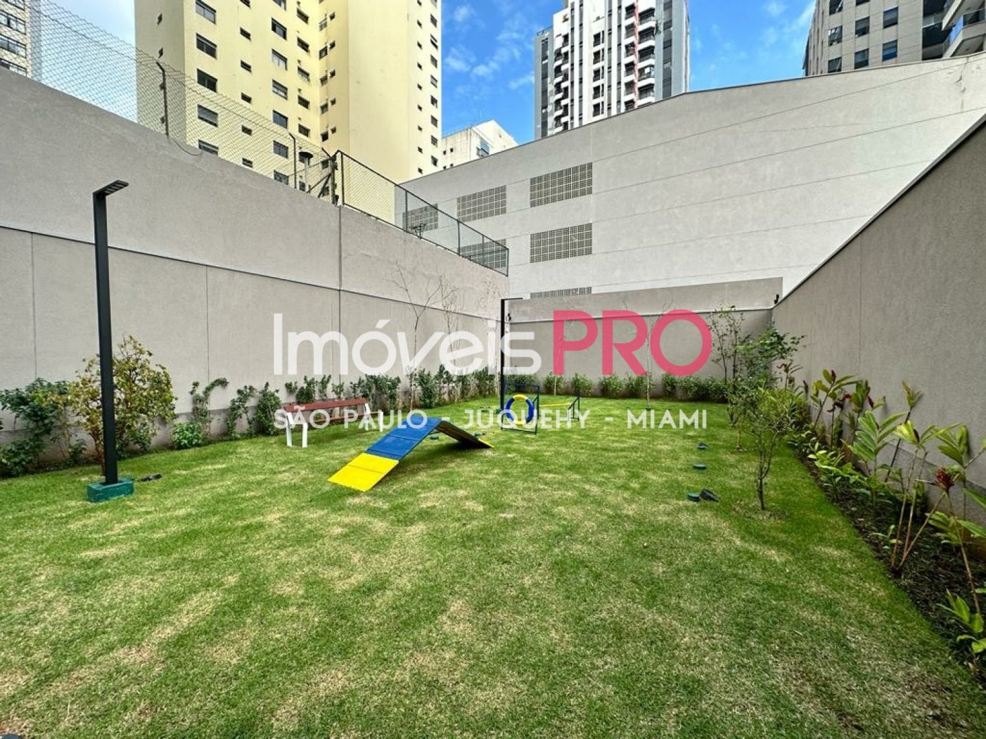 Foto :: https://assets.imoveispro.com.br/thumb/IP20868/apartamento-venda-vila-nova-conceicao_IP20868_23_1920x1080.jpg?