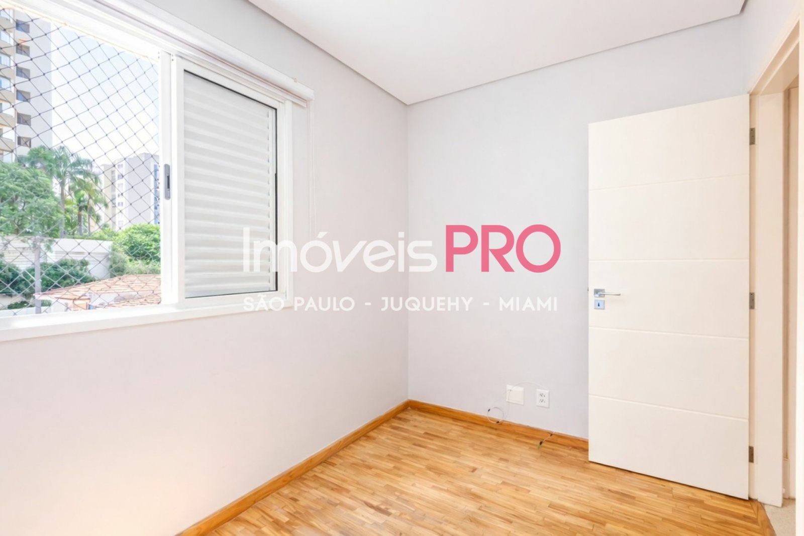 Foto :: https://assets.imoveispro.com.br/thumb/IP21983/apartamento-venda-alto-de-pinheiros_IP21983_17_1920x1080.jpg?