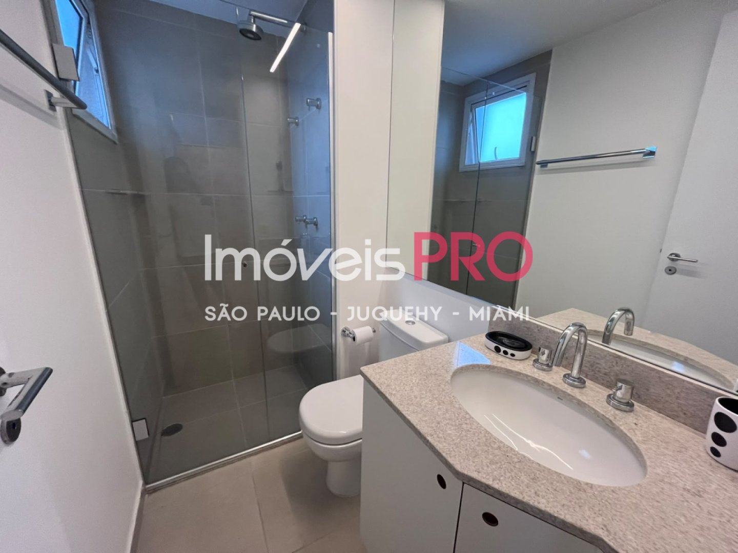 Foto :: https://assets.imoveispro.com.br/thumb/IP22605/apartamento-venda-itaim-bibi_IP22605_23_1920x1080.jpg?