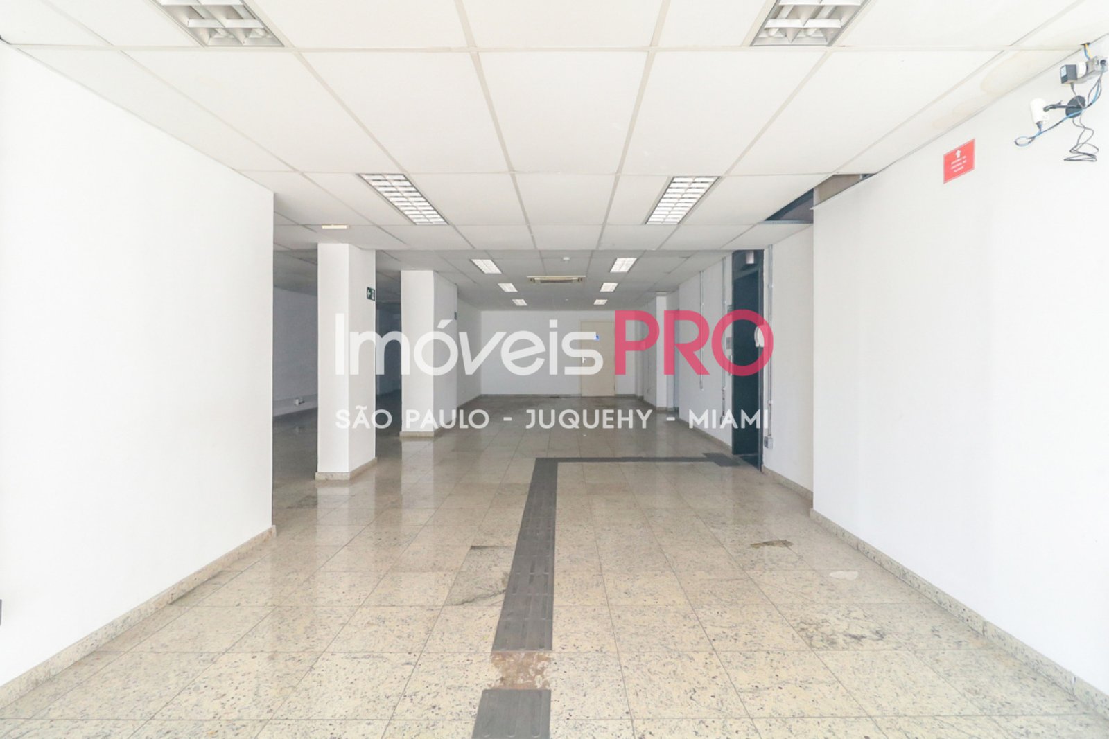 Foto :: https://assets.imoveispro.com.br/thumb/IP22609/predio-aluguel-consolacao_IP22609_29_1920x1080.jpg?