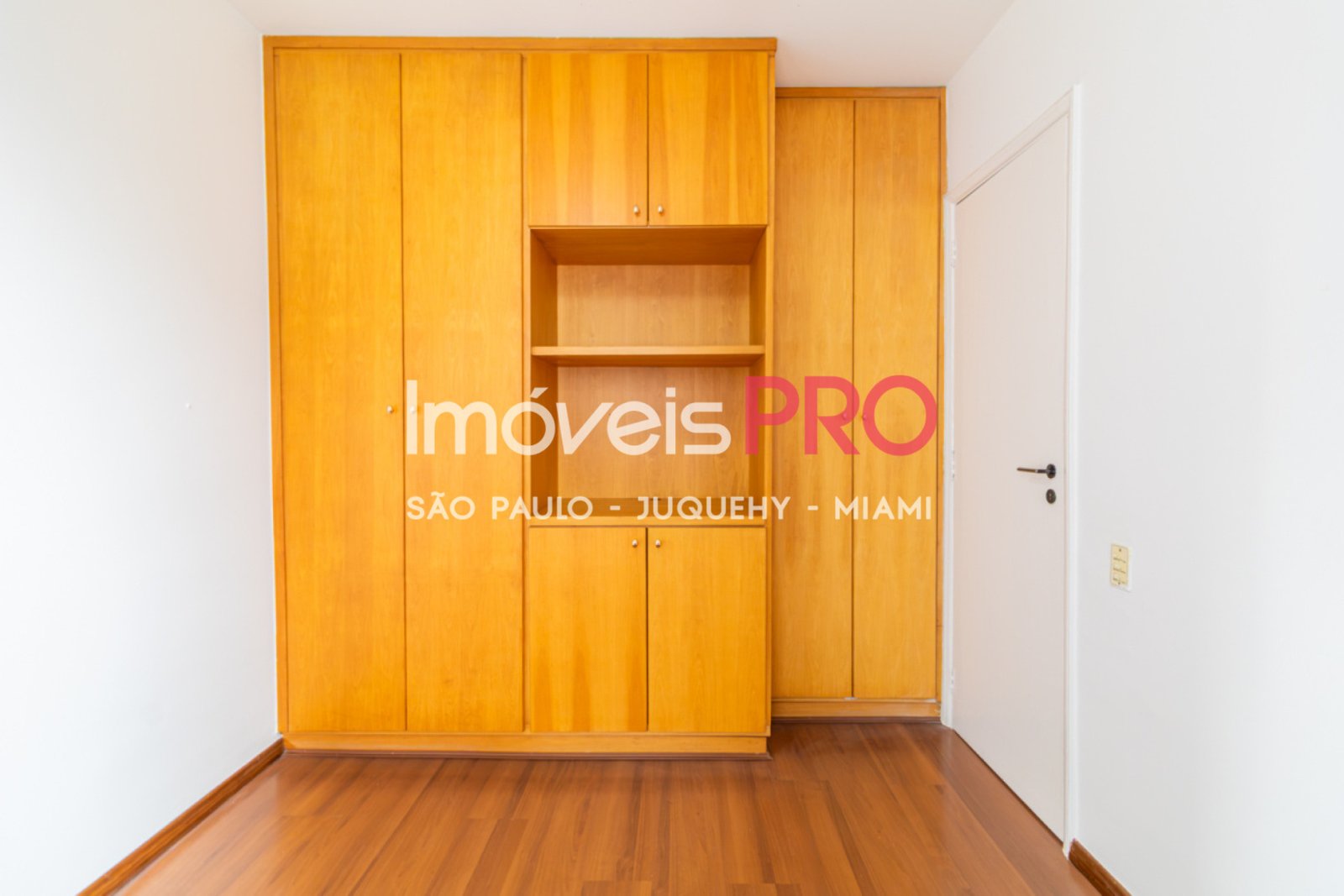 Foto :: IP22778