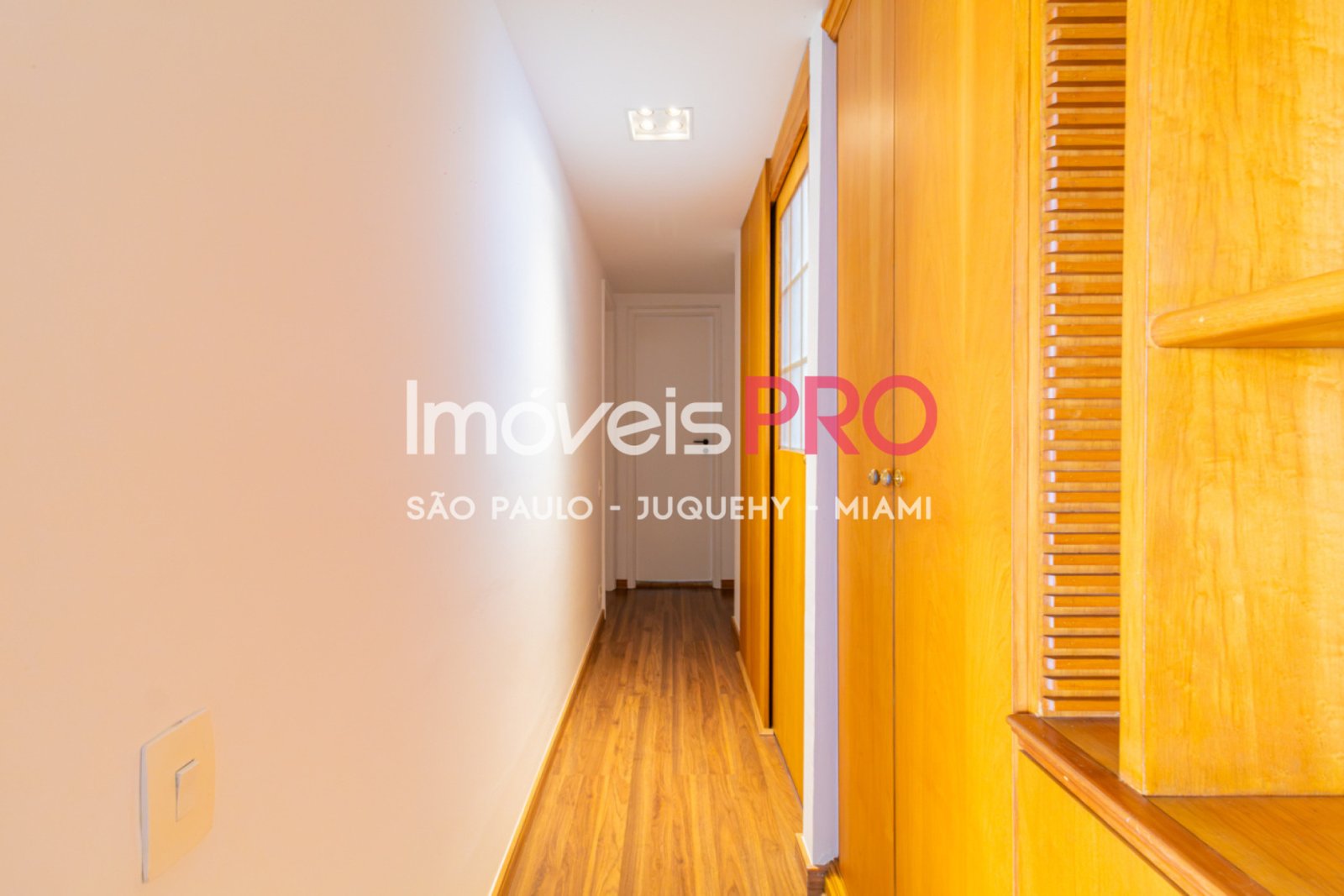 Foto :: IP22778