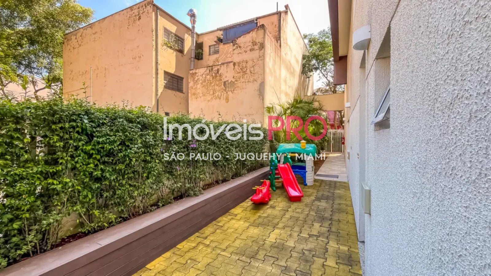 Foto :: https://assets.imoveispro.com.br/thumb/IP23070/apartamento-venda-bosque-da-saude_IP23070_35_1920x1080.jpg?