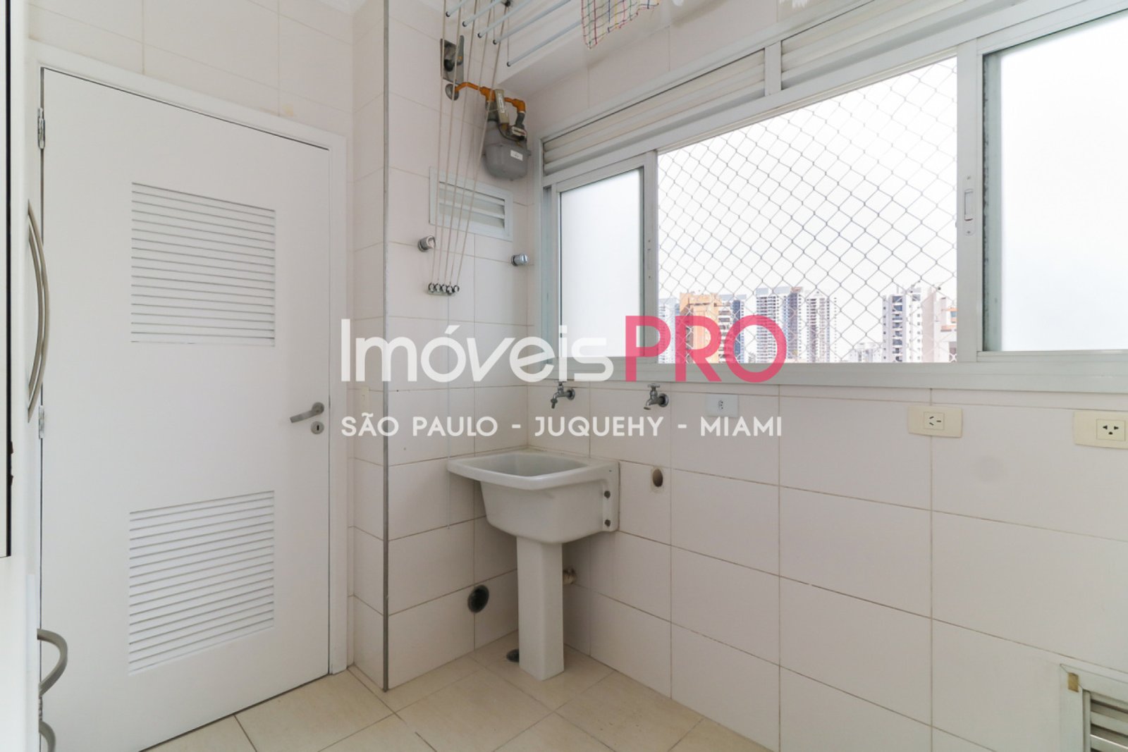 Foto :: https://assets.imoveispro.com.br/thumb/IP23189/apartamento-venda-morumbi_IP23189_23_1920x1080.jpg?