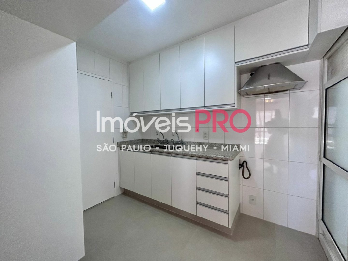 Foto :: IP23467
