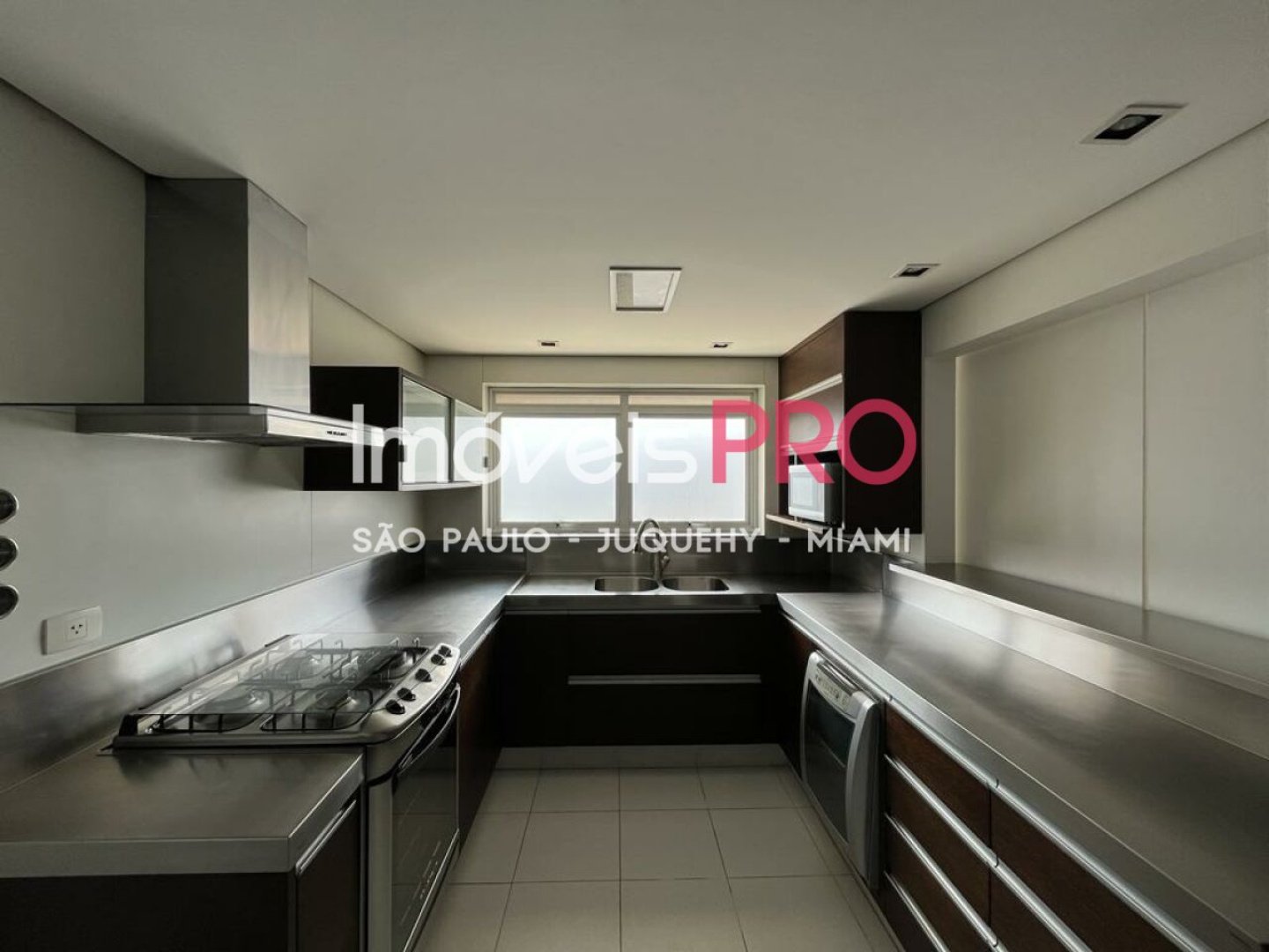 Foto :: IP23676