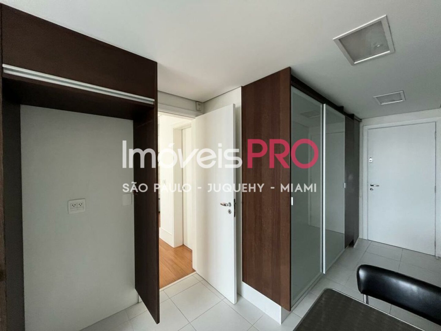 Foto :: IP23676