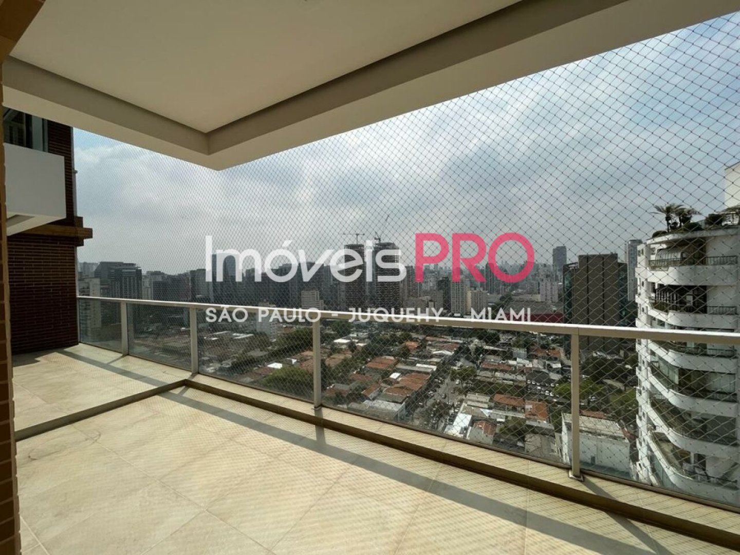 Foto :: IP23676