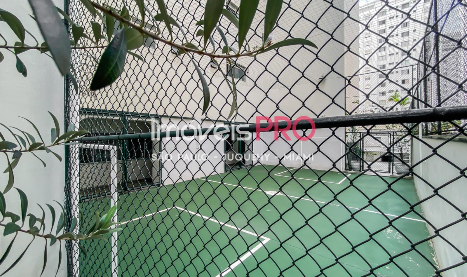 Foto :: https://assets.imoveispro.com.br/thumb/IP23783/apartamento-venda-moema_IP23783_17_1920x1080.jpg?