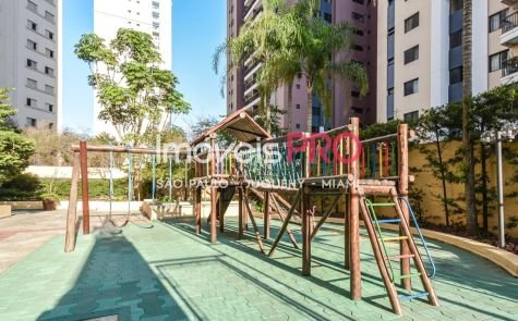 Apartamento em Moema — foto 1 (Ref. IP23850)