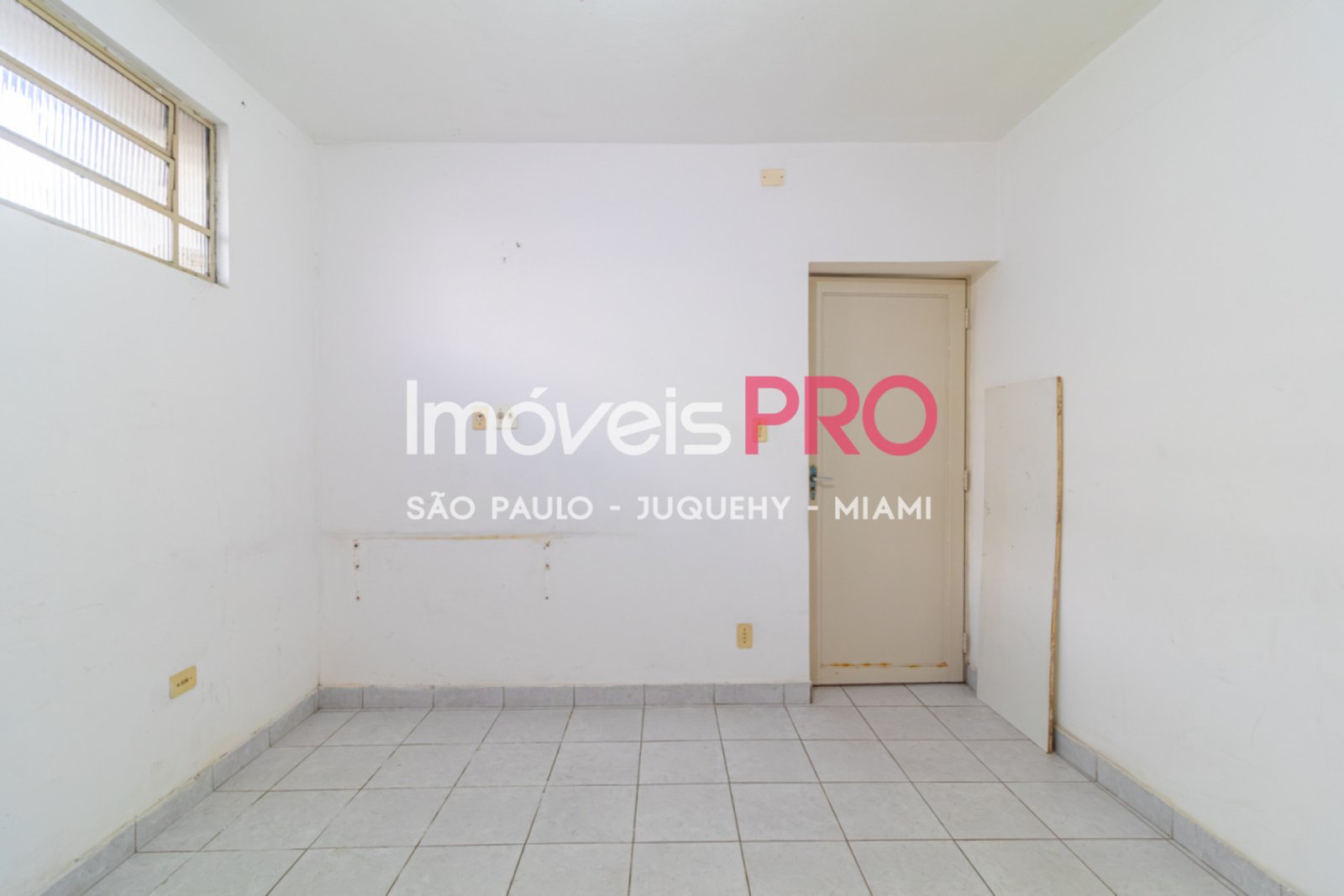 Foto :: https://assets.imoveispro.com.br/thumb/IP23945/predio-venda-vila-clementino_IP23945_11_1920x1080.jpg?