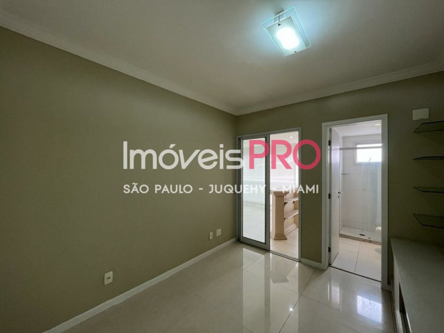 Foto :: IP24326