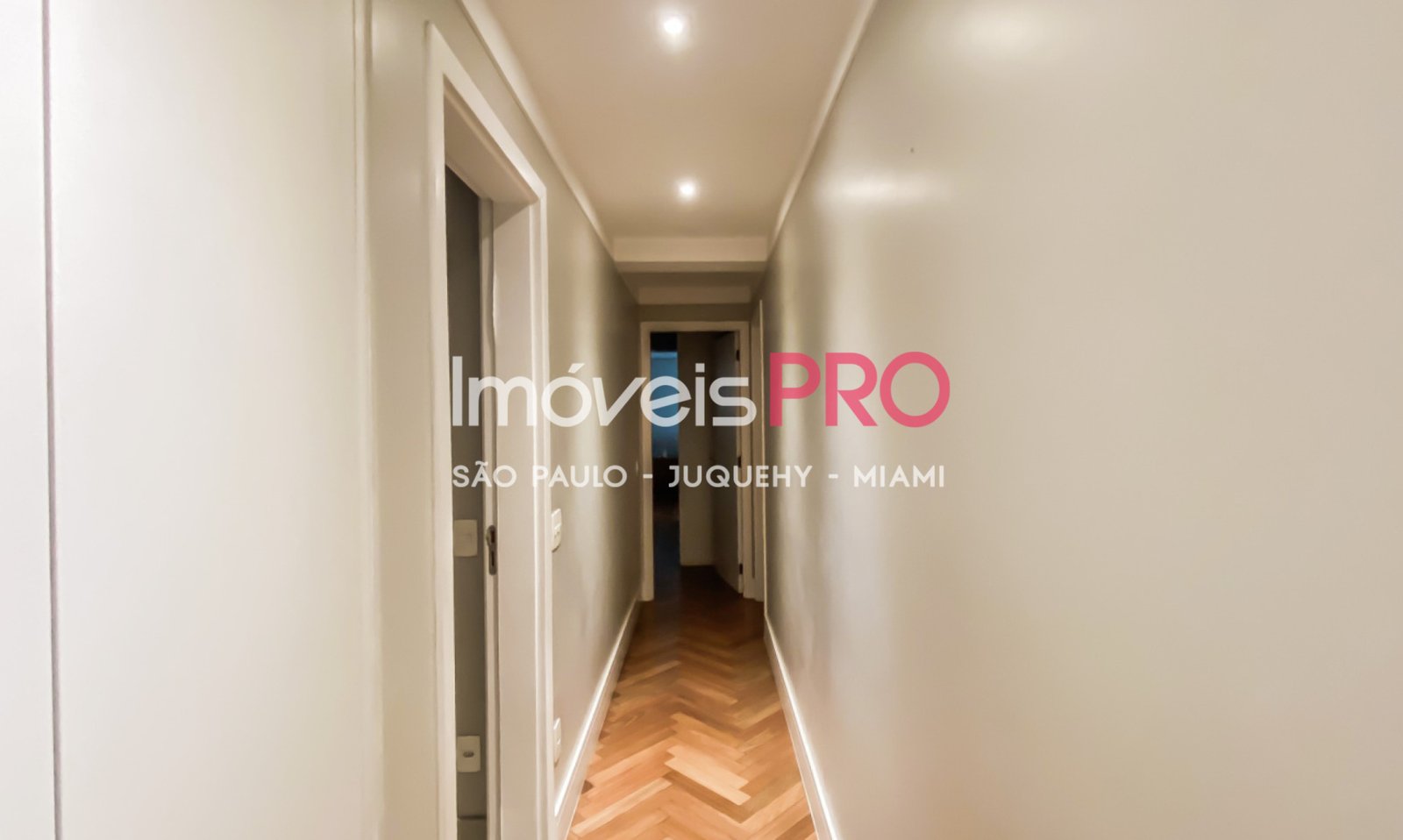 Foto :: https://assets.imoveispro.com.br/thumb/IP24351/apartamento-venda-brooklin_IP24351_29_1920x1080.jpg?