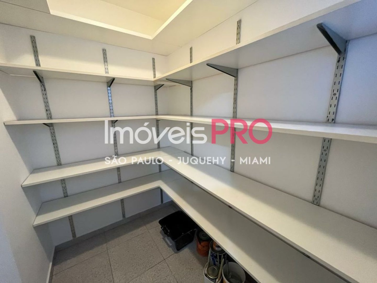 Foto :: https://assets.imoveispro.com.br/thumb/IP24388/apartamento-venda-moema-passaros_IP24388_11_1920x1080.jpg?