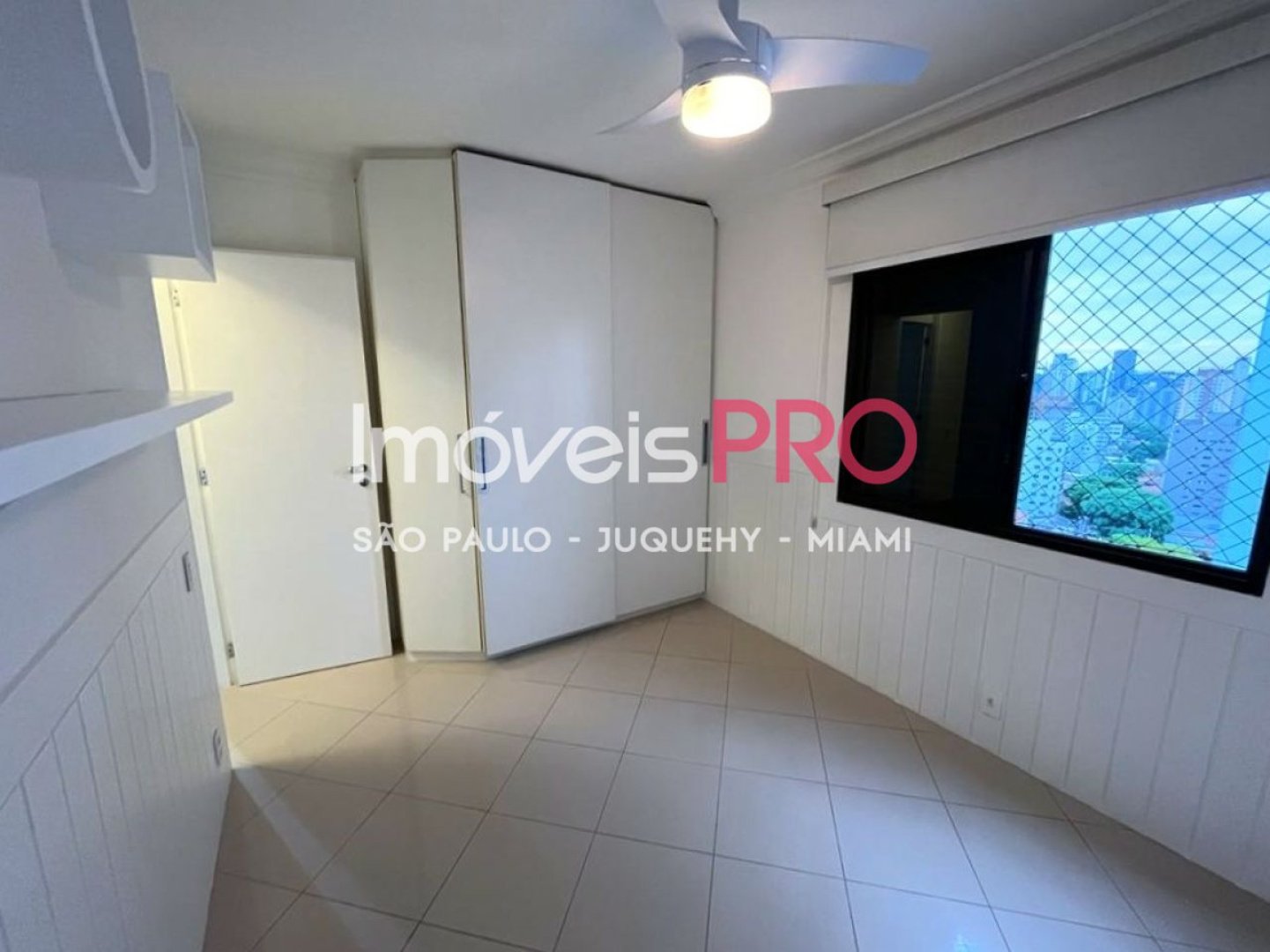 Foto :: https://assets.imoveispro.com.br/thumb/IP24388/apartamento-venda-moema-passaros_IP24388_17_1920x1080.jpg?