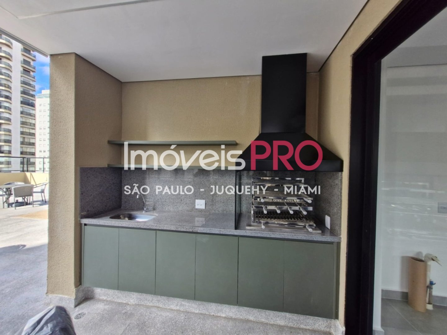 Foto :: IP24718