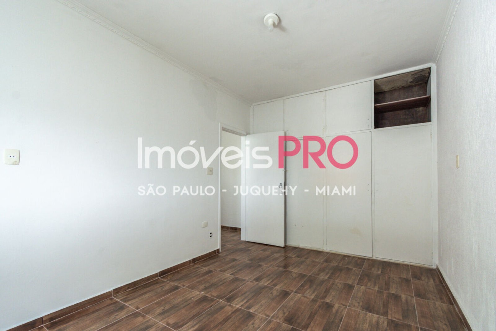 Foto :: https://assets.imoveispro.com.br/thumb/IP25222/sobrado-venda-saude_IP25222_23_1920x1080.jpg?