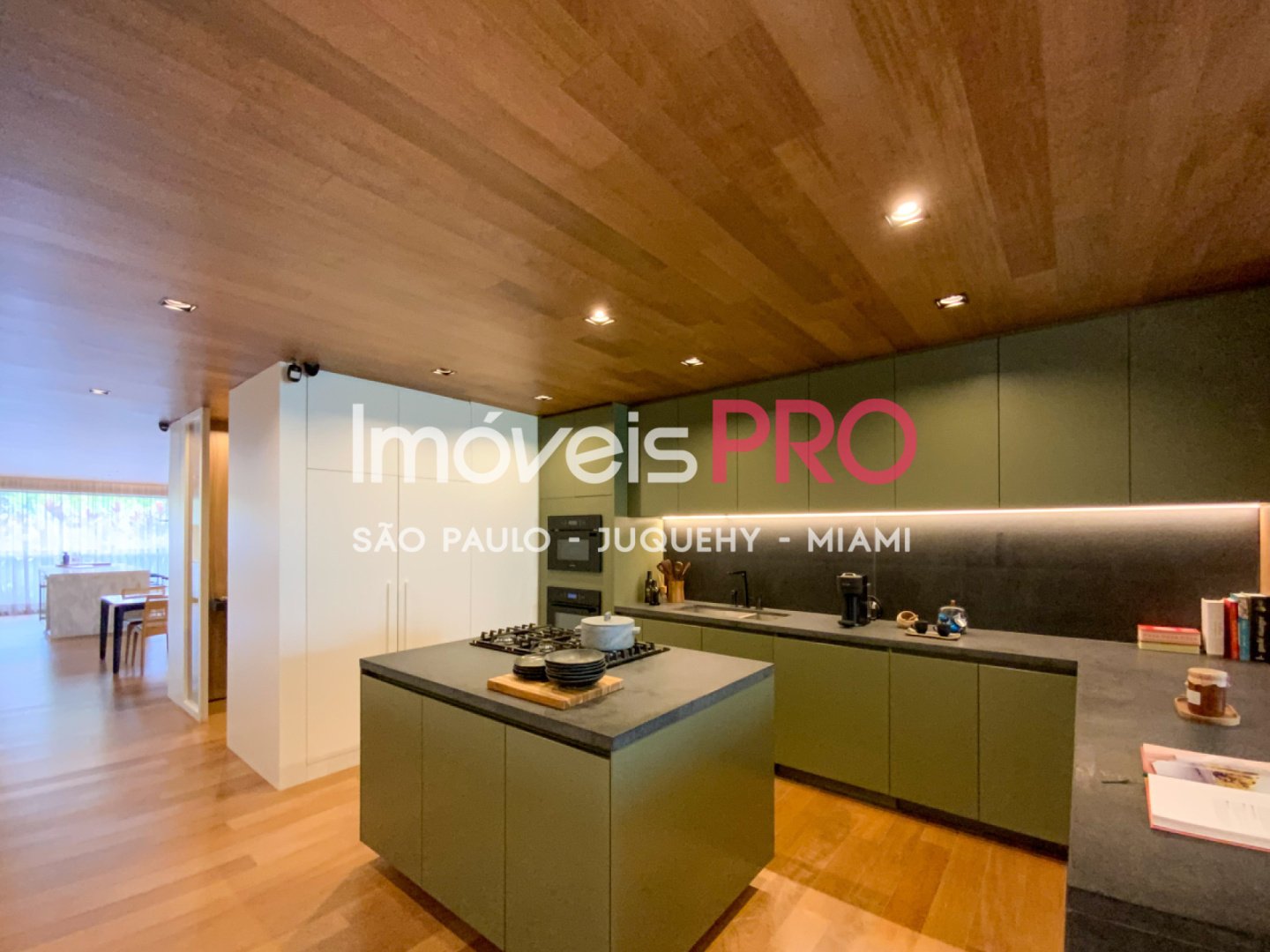 Foto :: https://assets.imoveispro.com.br/thumb/IP25345/apartamento-venda-jardins_IP25345_17_1920x1080.jpg?