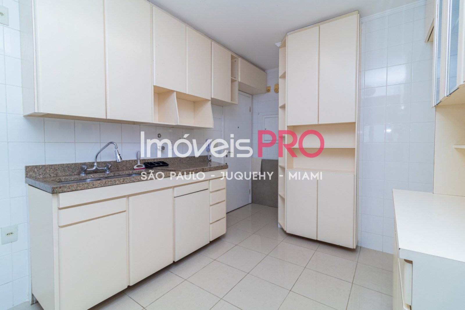 Foto :: https://assets.imoveispro.com.br/thumb/IP25352/apartamento-venda-brooklin-paulista_IP25352_29_1920x1080.jpg?