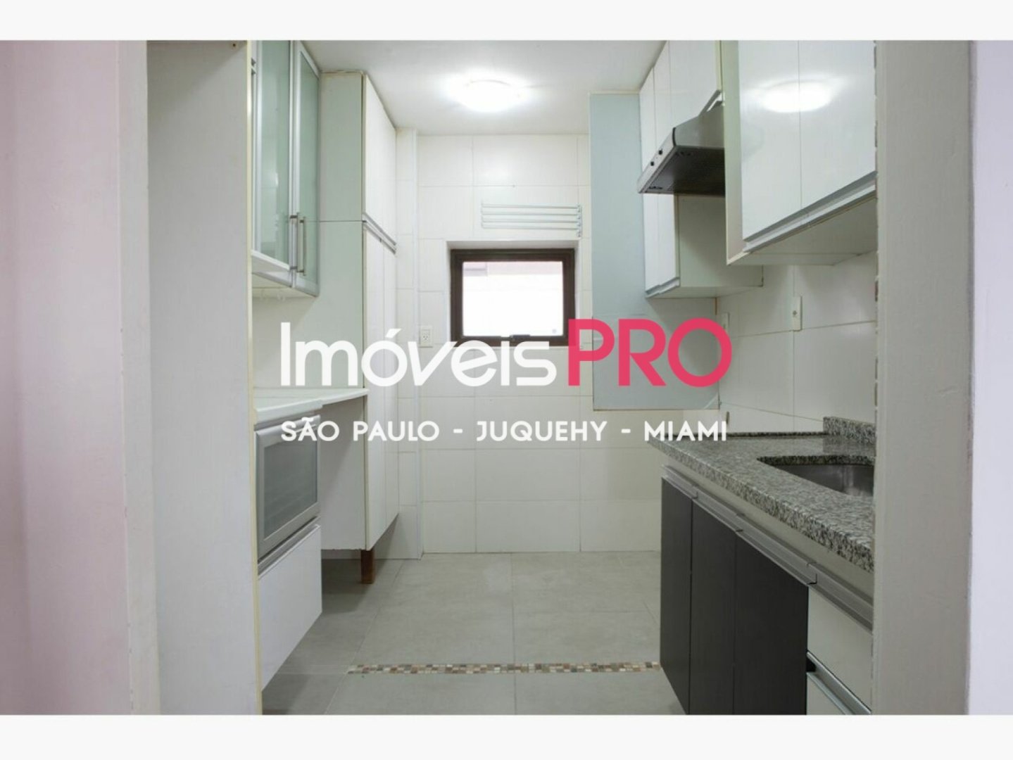 Foto :: IP25572