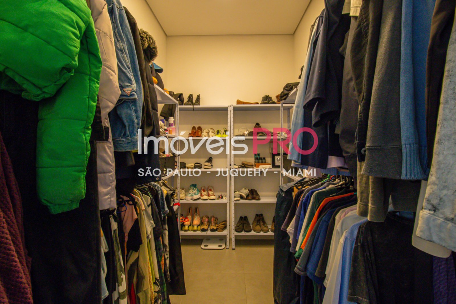 Foto :: IP26141