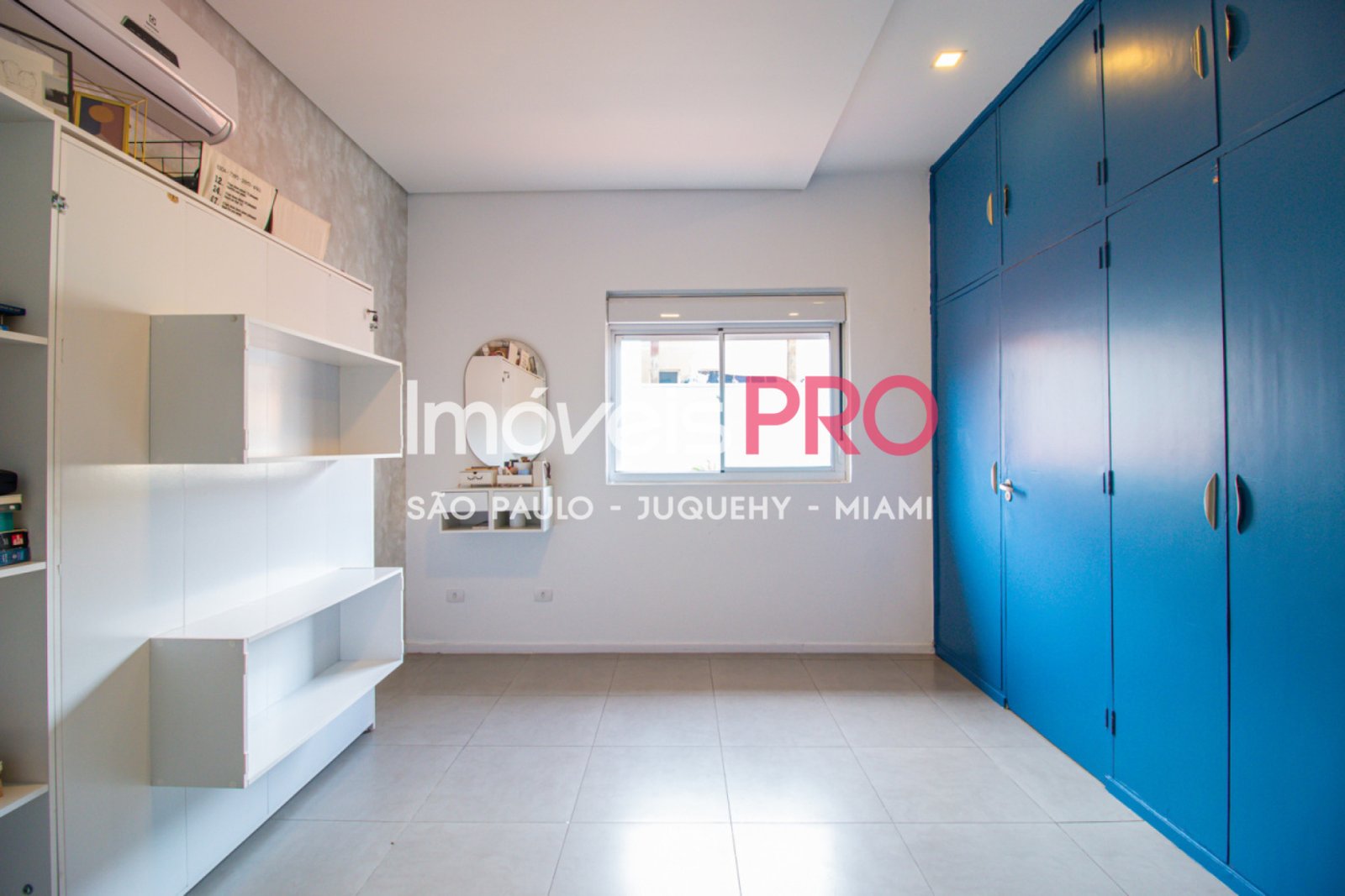 Foto :: IP26141