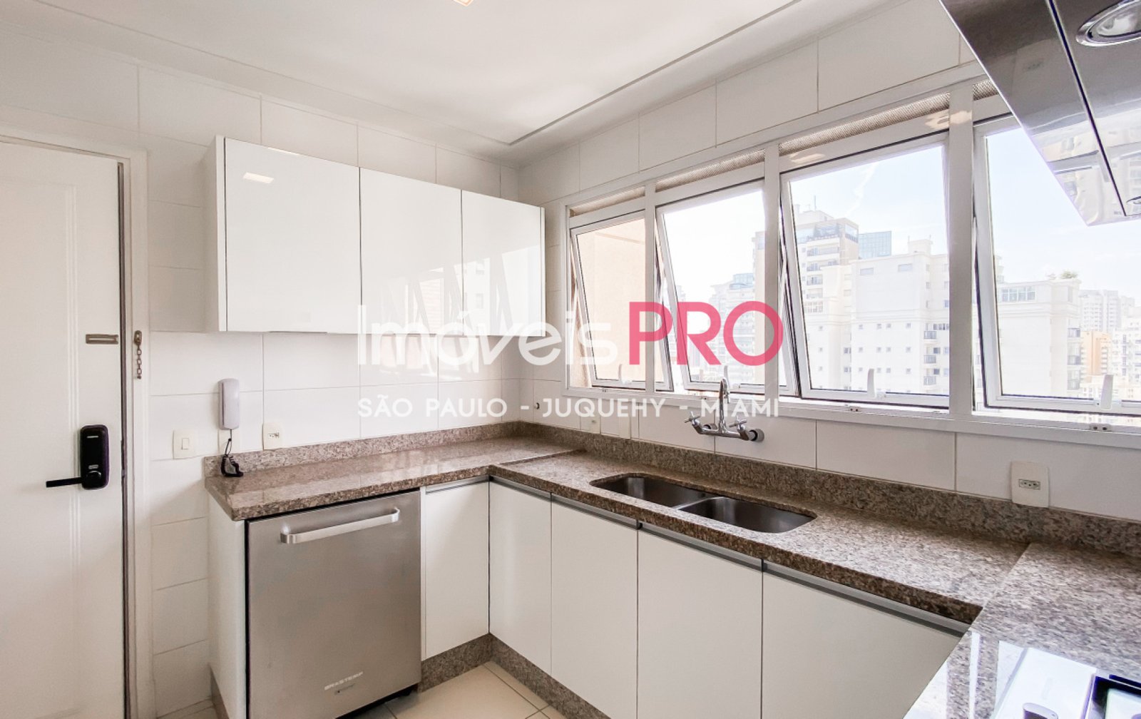 Foto :: https://assets.imoveispro.com.br/thumb/IP26192/apartamento-aluguel-vila-nova-conceicao_IP26192_11_1920x1080.jpg?