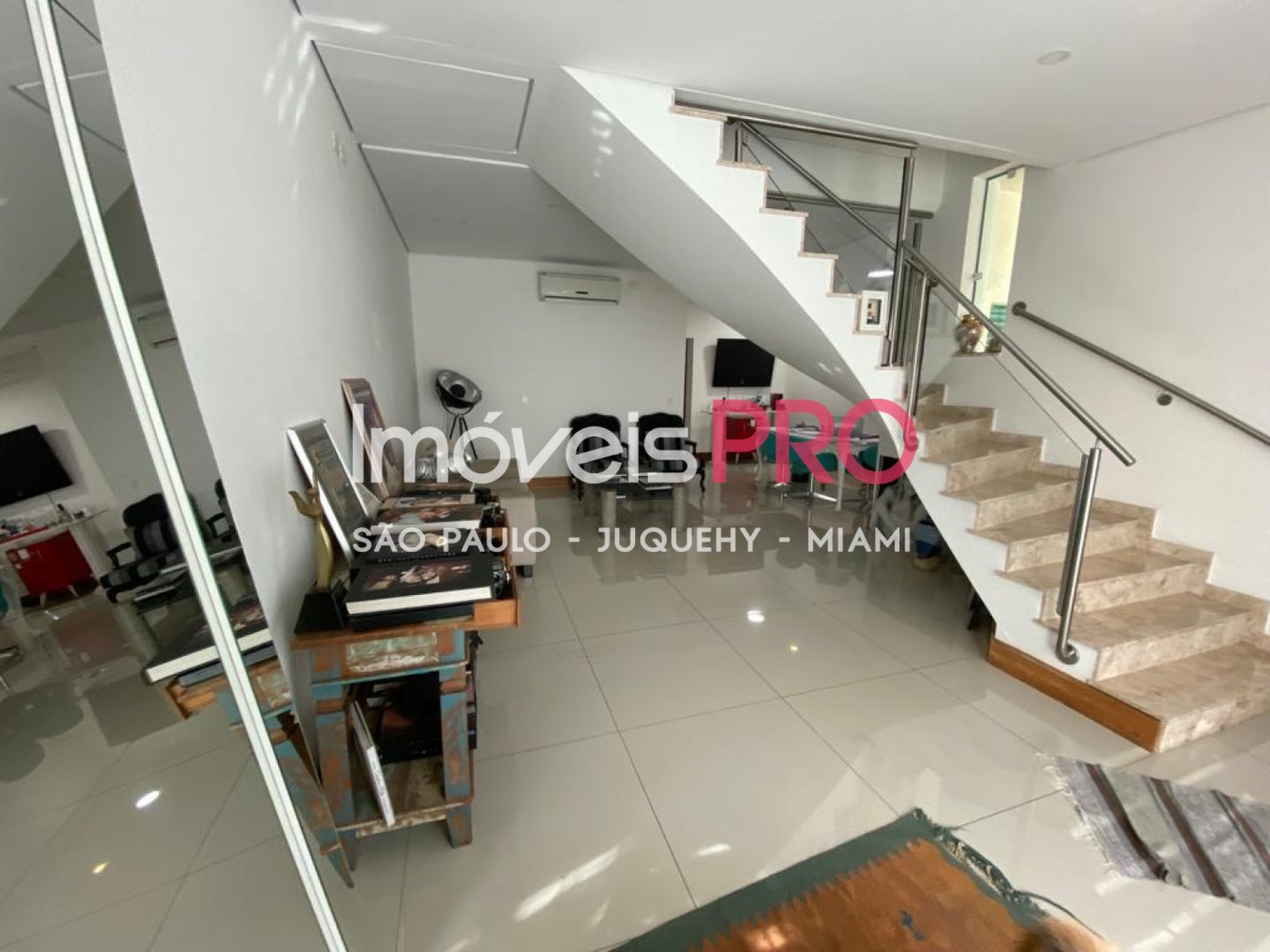 Foto :: https://assets.imoveispro.com.br/thumb/IP26505/casa-venda-vila-olimpia_IP26505_11_1920x1080.jpg?