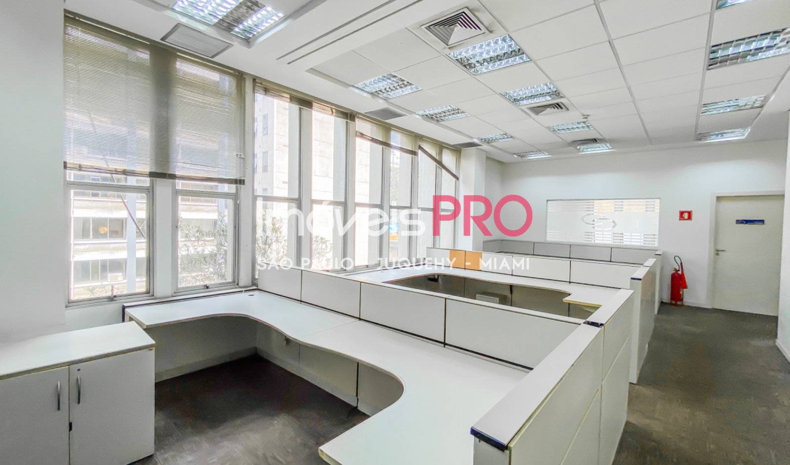 Foto :: https://assets.imoveispro.com.br/thumb/IP26651/conj-comercial-venda-bela-vista_IP26651_17_1920x1080.jpg?