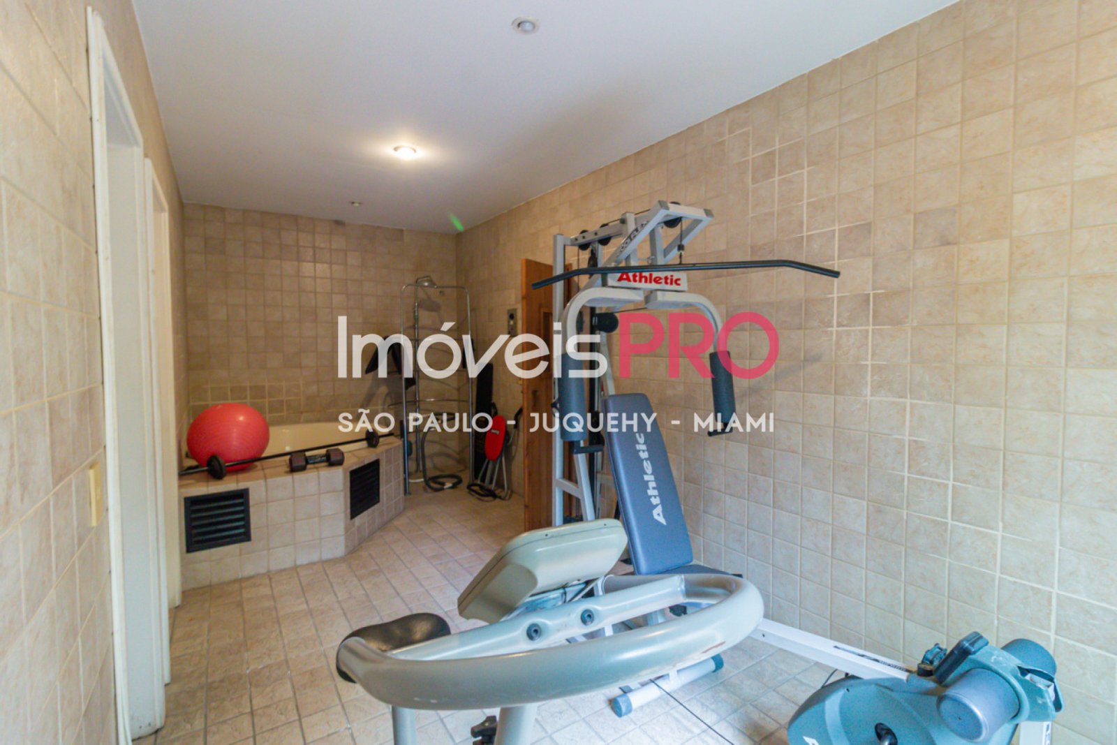 Foto :: https://assets.imoveispro.com.br/thumb/IP27121/apartamento-venda-moema-passaros_IP27121_23_1920x1080.jpg?