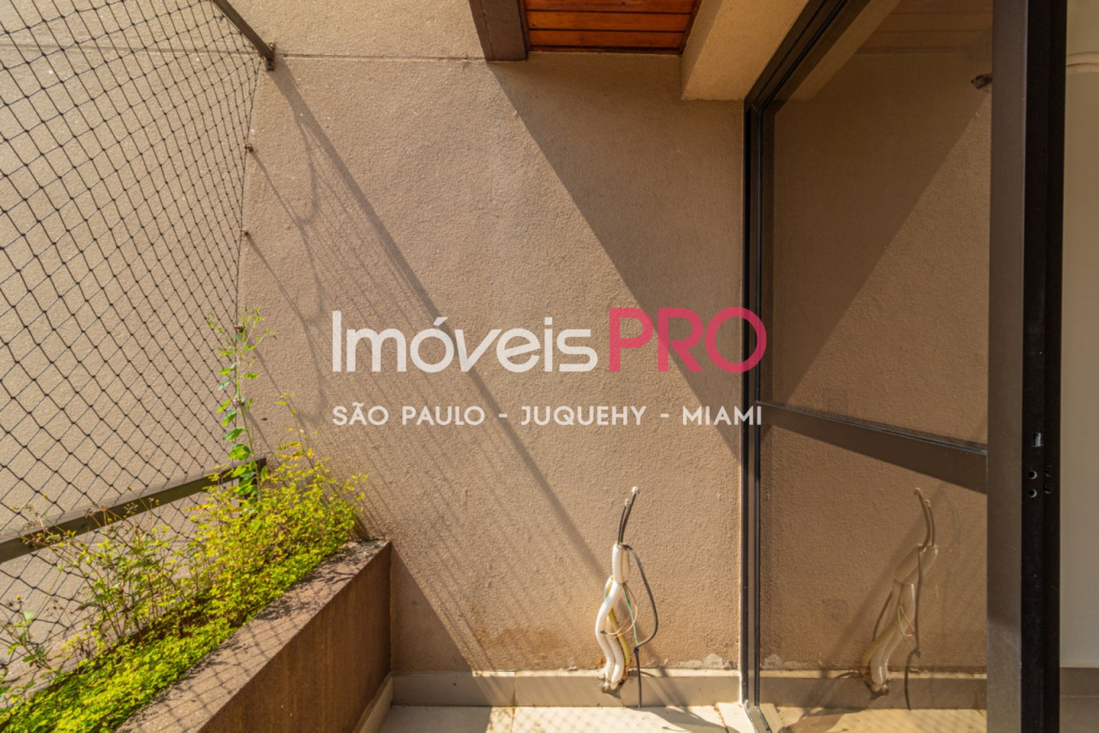 Foto :: https://assets.imoveispro.com.br/thumb/IP27201/cobertura-duplex-venda-pinheiros_IP27201_17_1920x1080.jpg?