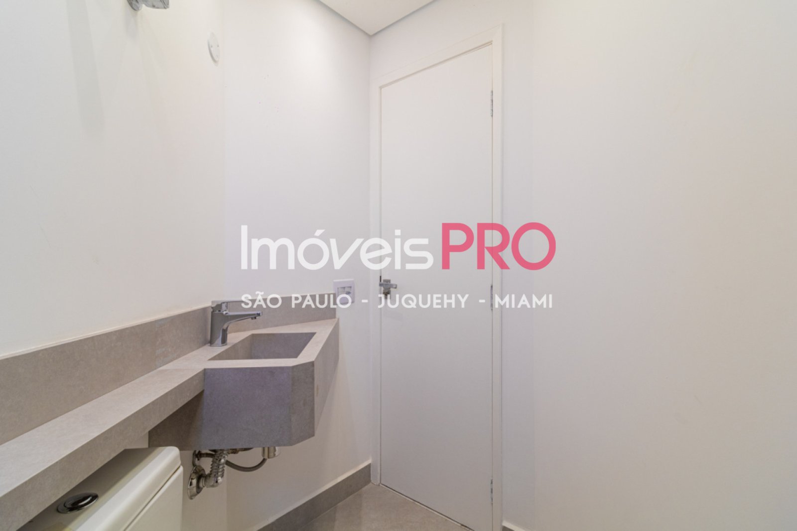 Foto :: https://assets.imoveispro.com.br/thumb/IP27201/cobertura-duplex-venda-pinheiros_IP27201_35_1920x1080.jpg?