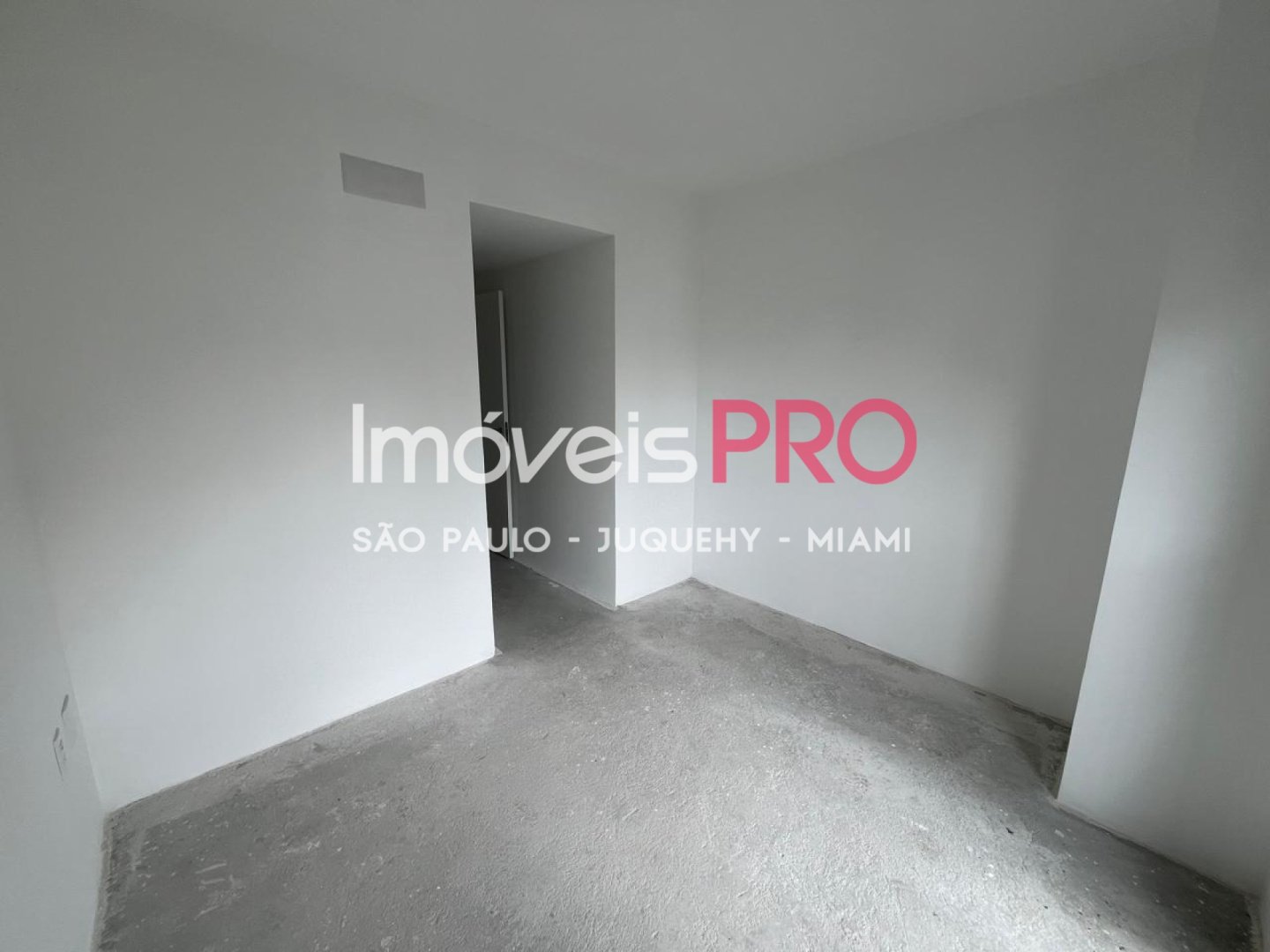 Foto :: IP28905