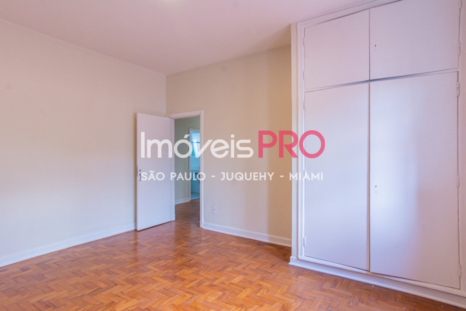 Foto :: https://assets.imoveispro.com.br/thumb/IP28913/casa-venda-jardim-paulistano_IP28913_23_1920x1080.jpg?