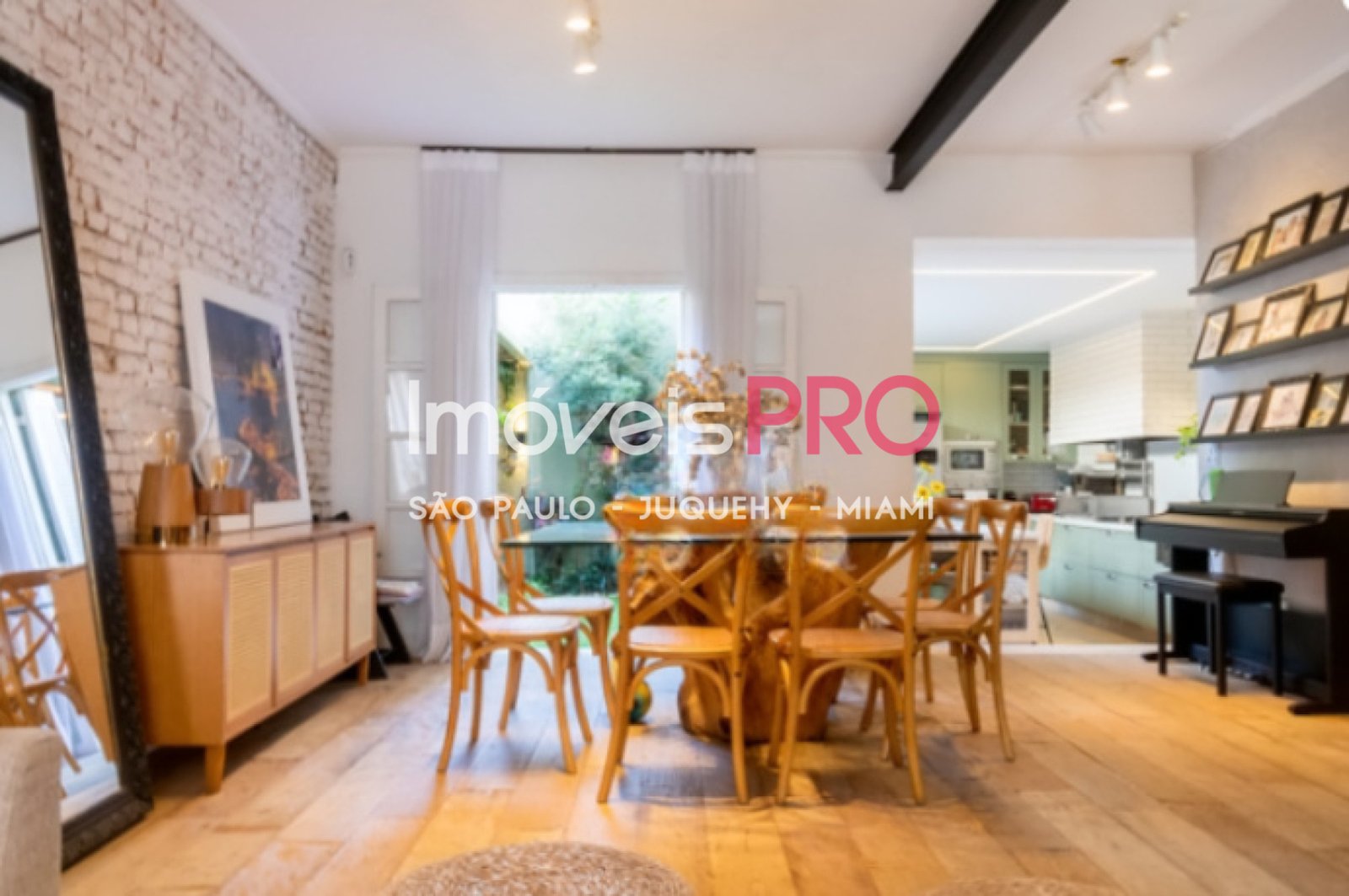 Foto :: https://assets.imoveispro.com.br/thumb/IP28924/casa-de-vila-venda-vila-mariana_IP28924_11_1920x1080.jpg?