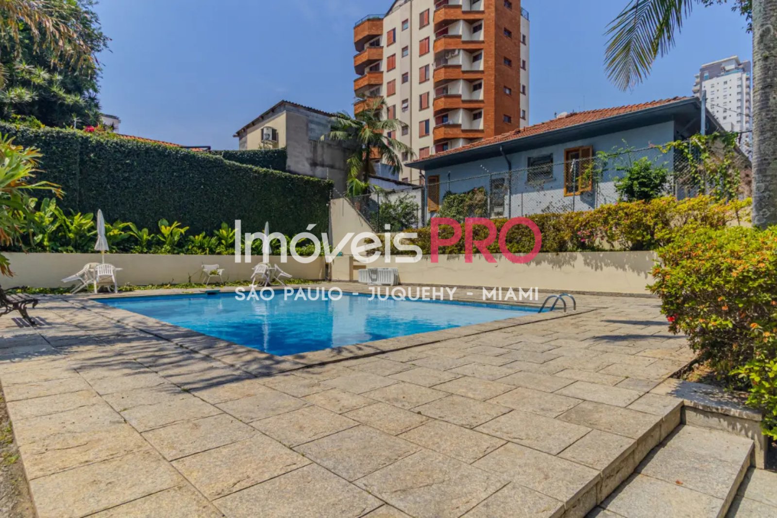 Foto :: https://assets.imoveispro.com.br/thumb/IP29979/apartamento-venda-pinheiros_IP29979_23_1920x1080.jpg?