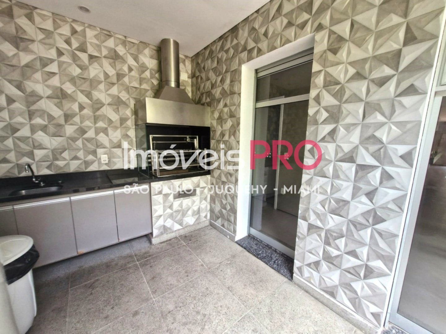 Foto :: https://assets.imoveispro.com.br/thumb/IP30003/apartamento-venda-campo-belo_IP30003_17_1920x1080.jpg?
