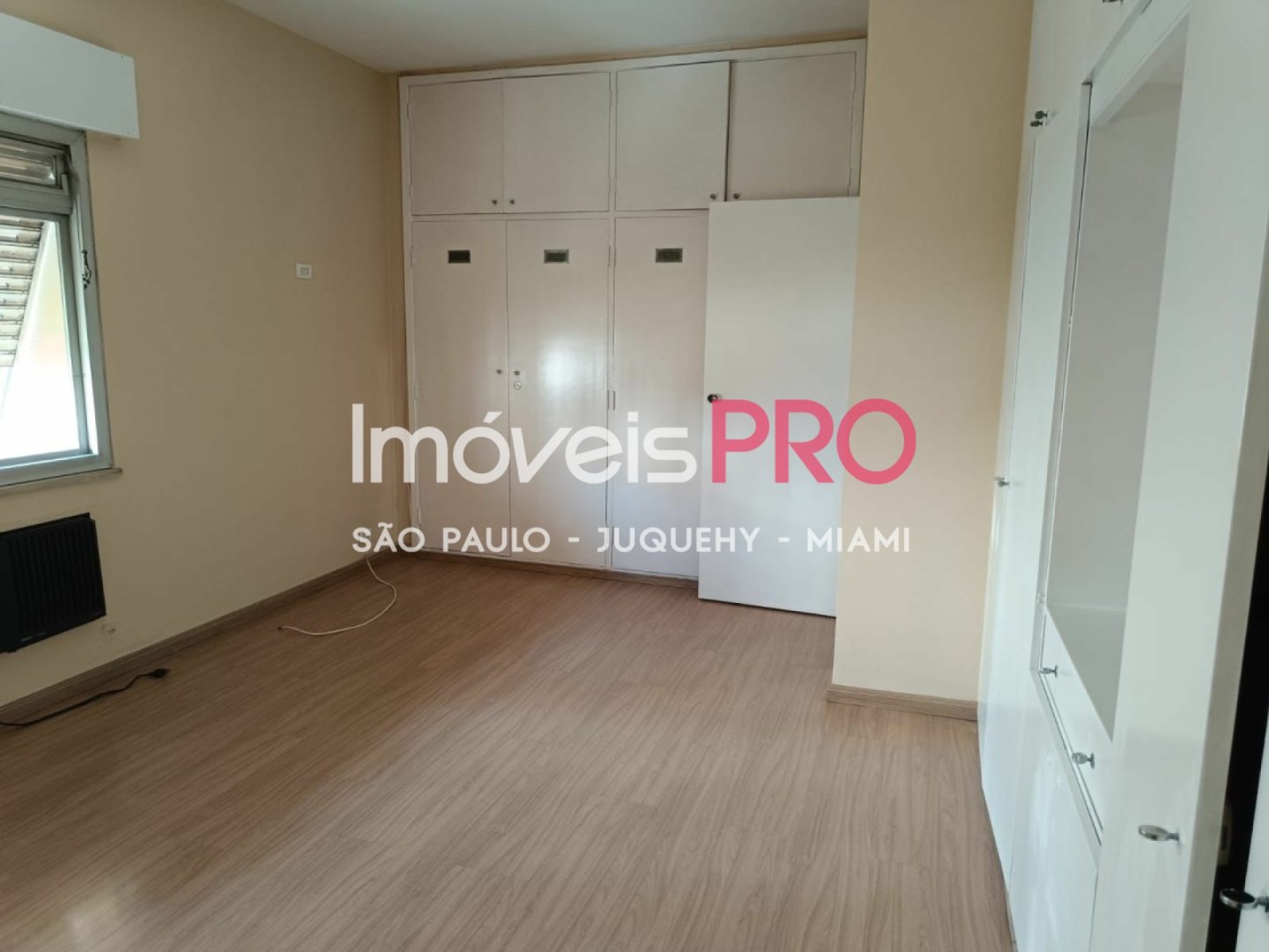 Foto :: https://assets.imoveispro.com.br/thumb/IP30116/apartamento-venda-jardins_IP30116_11_1920x1080.jpg?