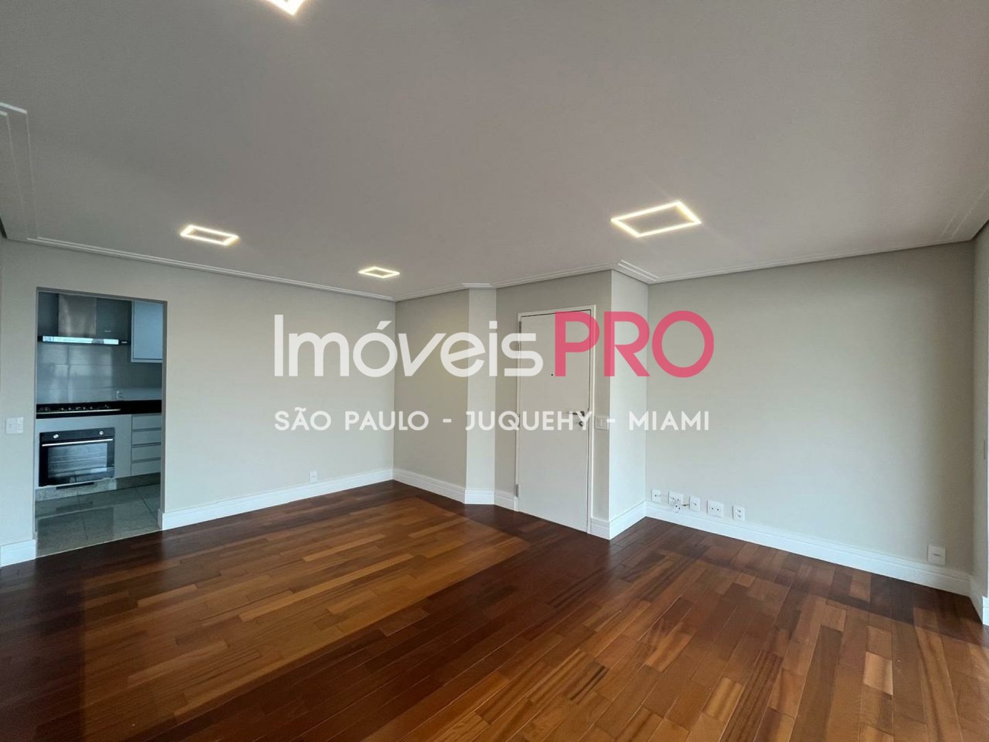 Apartamento de 3 quartos, 125 m², à venda em Moema Pássaros, R$ 3,4 mi — foto 3 de 35