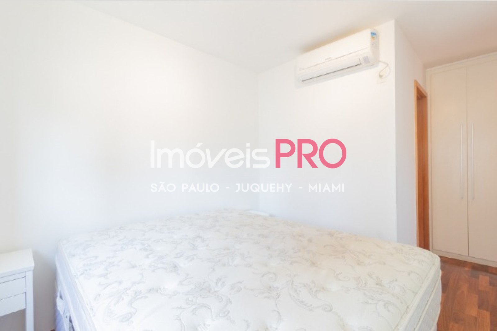 Foto :: IP30283