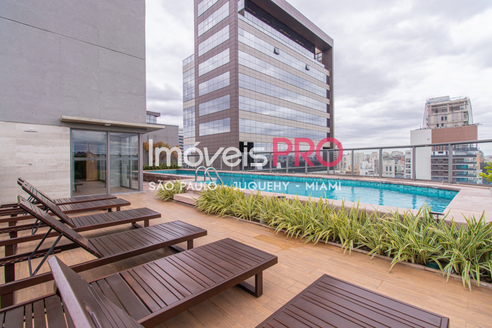 Foto :: https://assets.imoveispro.com.br/thumb/IP30343/apartamento-venda-moema_IP30343_23_1920x1080.jpg?