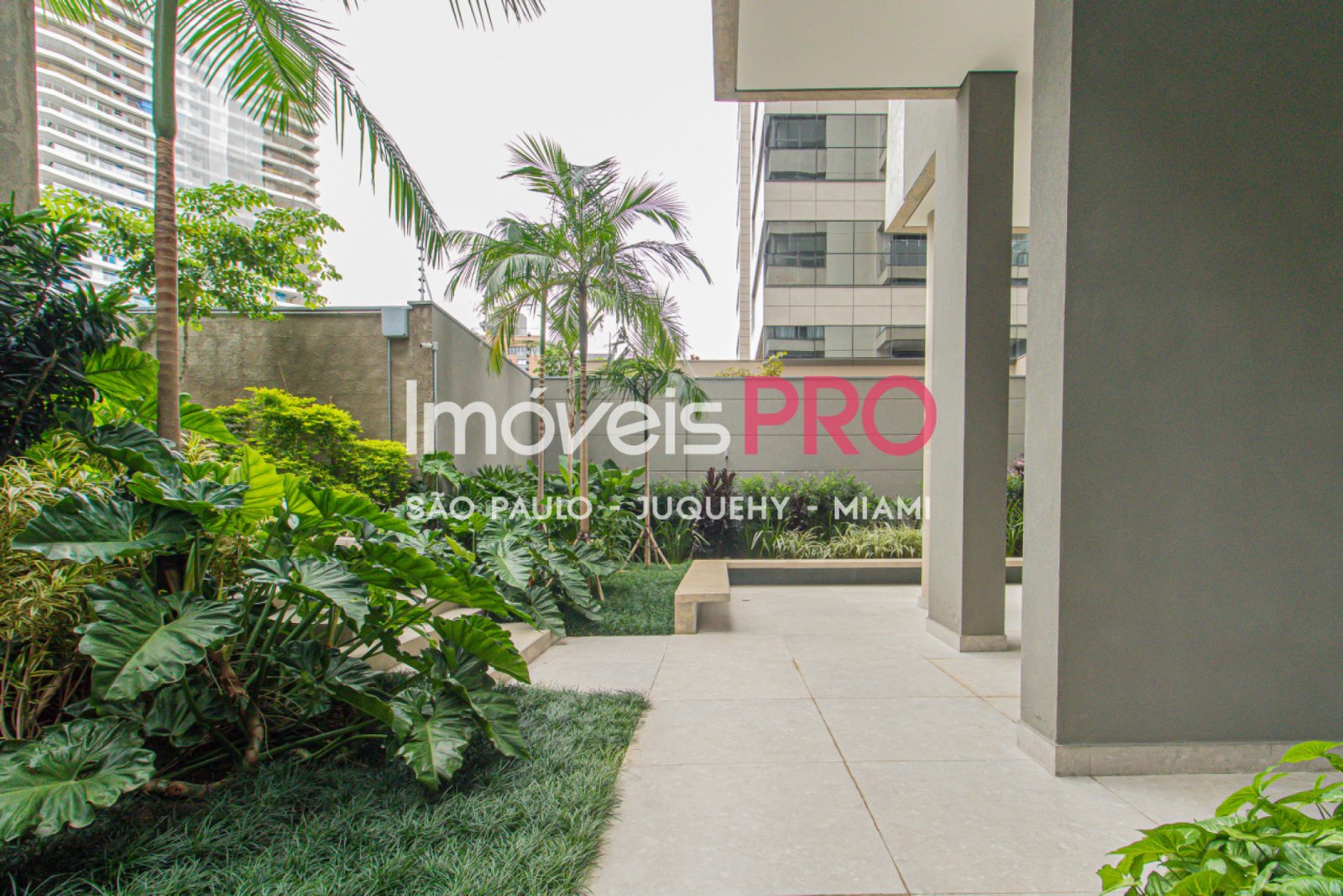 Foto :: https://assets.imoveispro.com.br/thumb/IP30343/apartamento-venda-moema_IP30343_29_1920x1080.jpg?