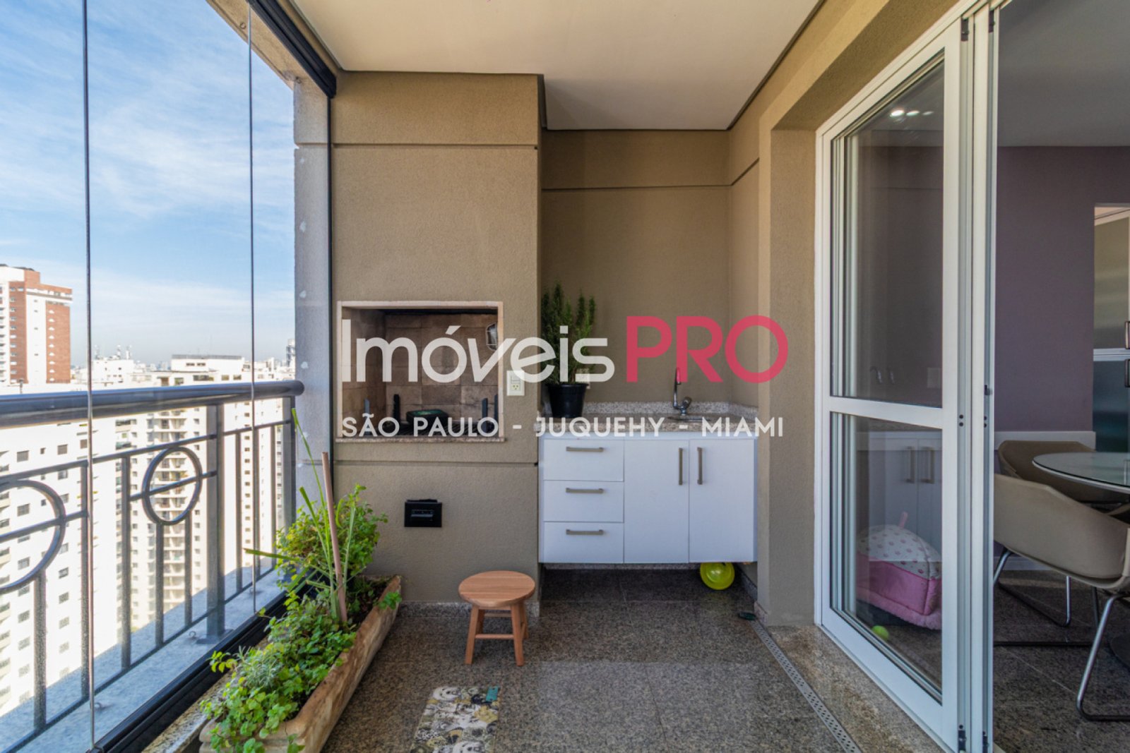 Foto :: https://assets.imoveispro.com.br/thumb/IP30767/apartamento-venda-moema-indios_IP30767_59_1920x1080.jpg?1774043121