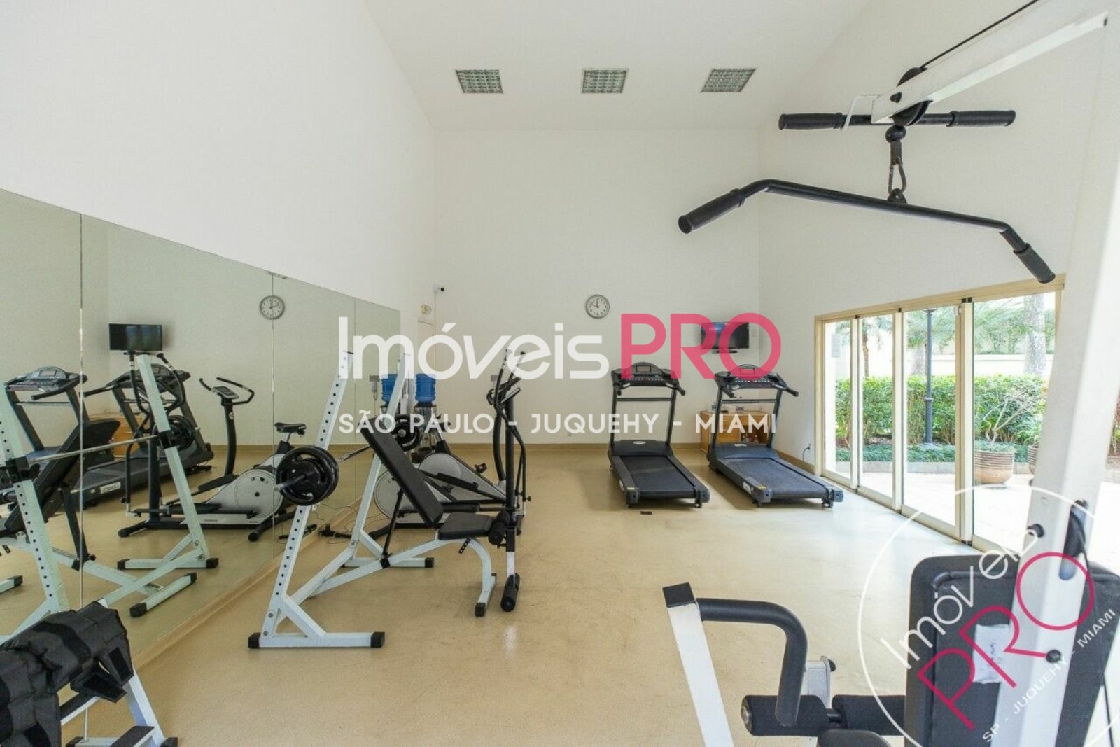 Foto :: https://assets.imoveispro.com.br/thumb/IP31333/apartamento-venda-campo-belo_IP31333_53_1920x1080.jpg?