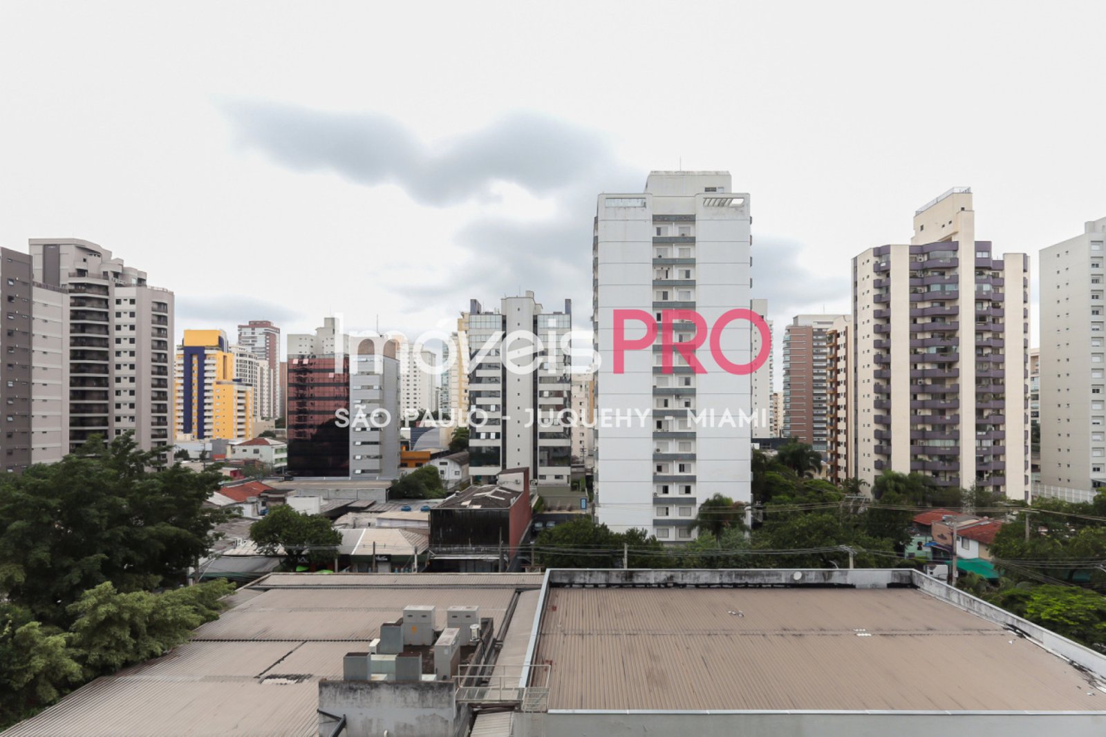 Foto :: https://assets.imoveispro.com.br/thumb/IP31559/apartamento-venda-moema_IP31559_17_1920x1080.jpg?