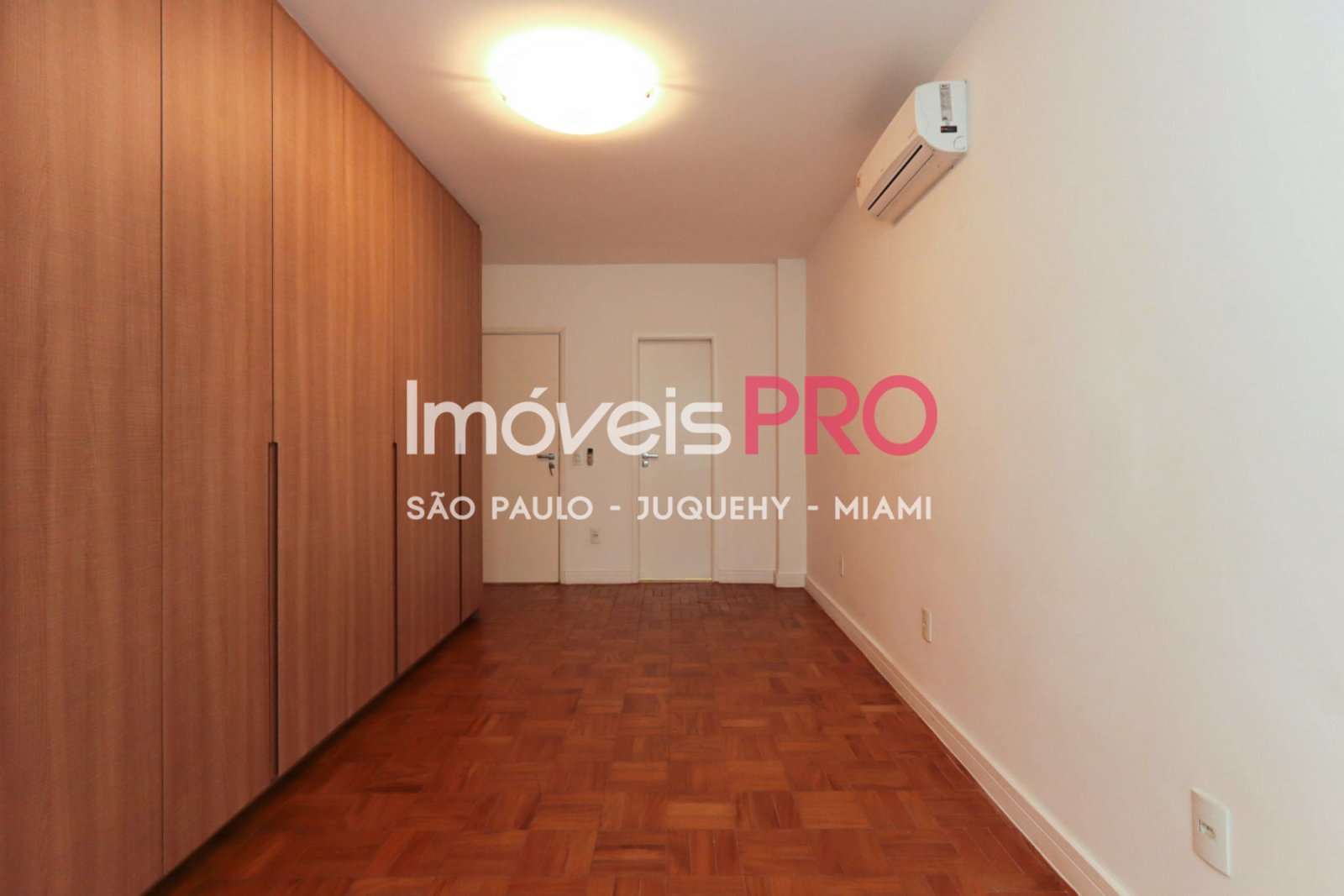 Foto :: https://assets.imoveispro.com.br/thumb/IP32037/apartamento-venda-jardins_IP32037_11_1920x1080.jpg?
