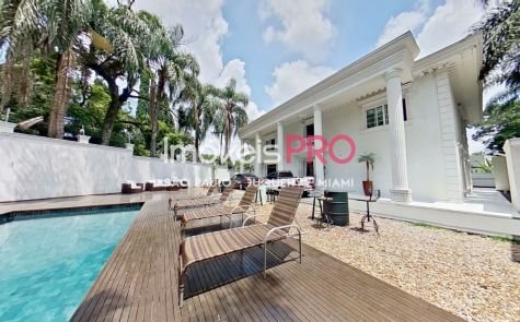 Casa em Jardim Guedala — foto 1 (Ref. IP32051)