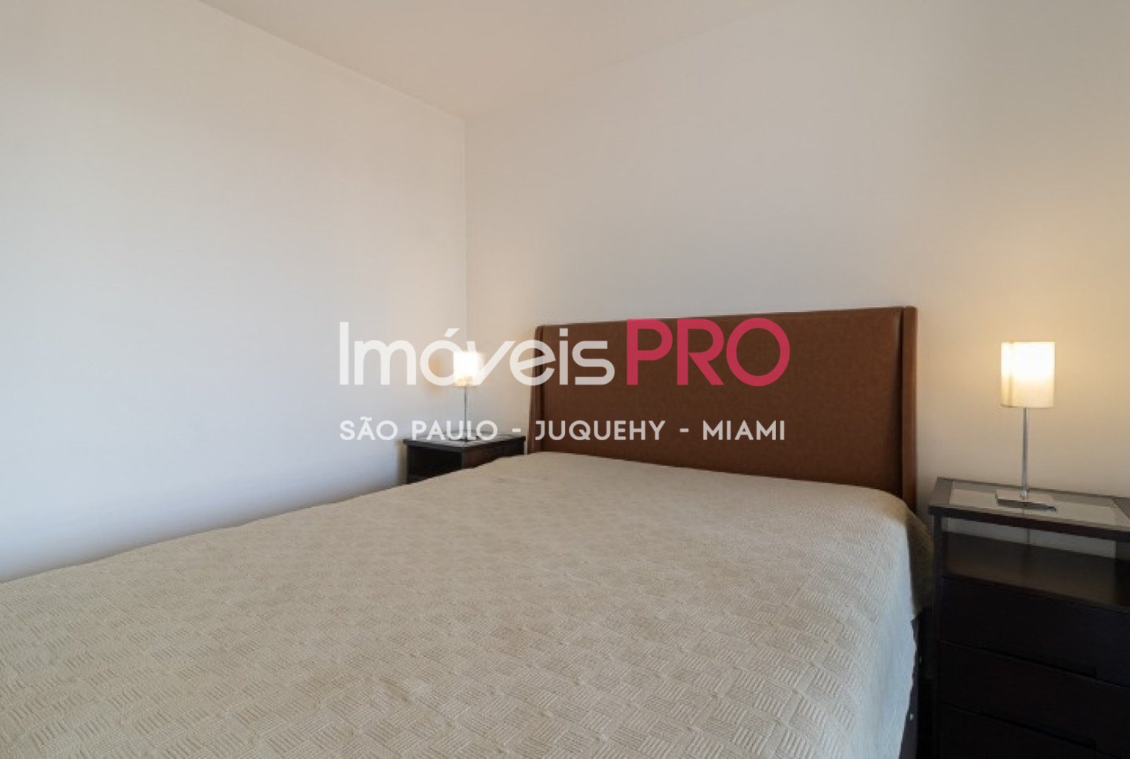 Foto :: IP32074