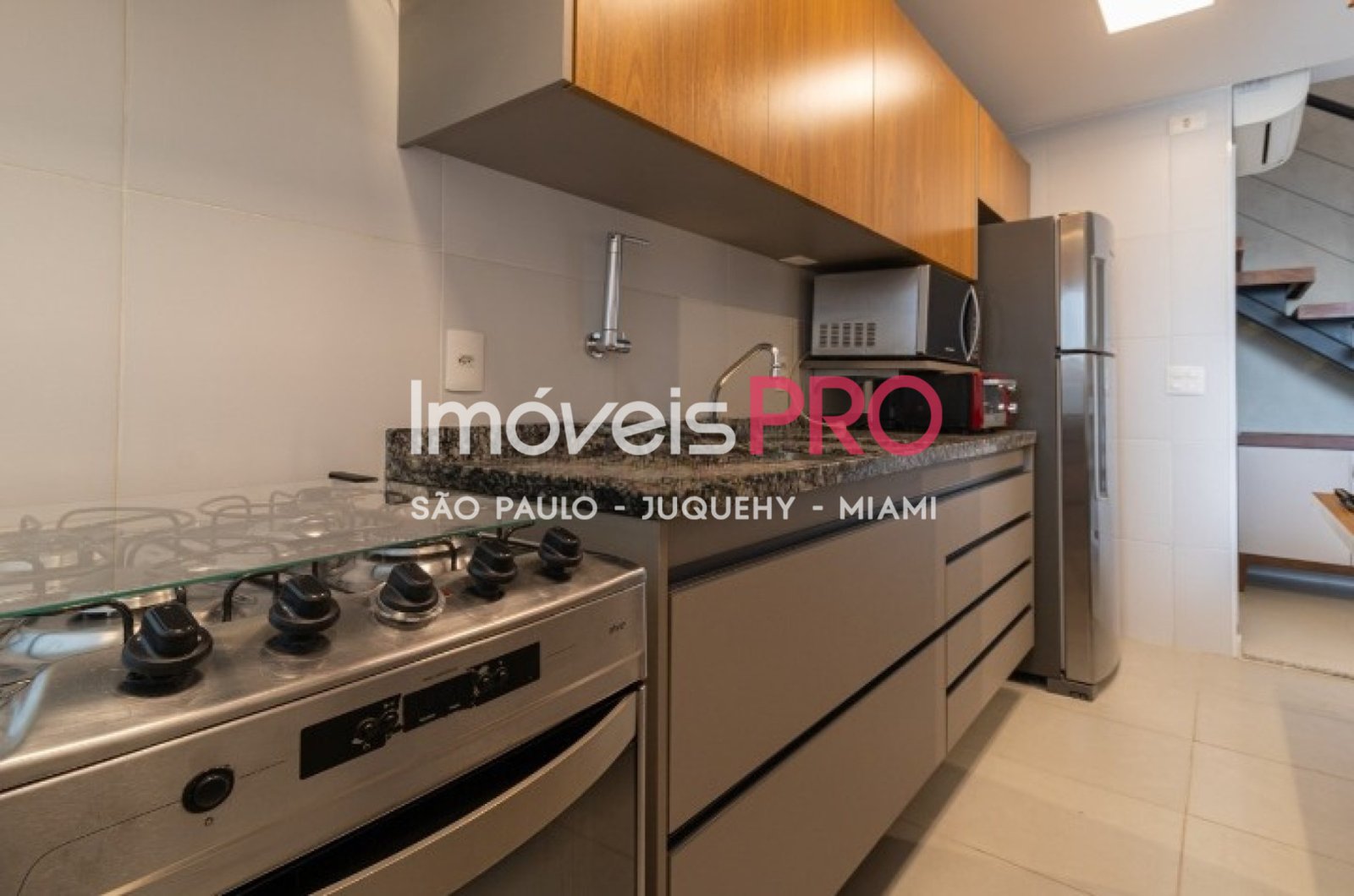 Foto :: https://assets.imoveispro.com.br/thumb/IP32074/apartamento-venda-pinheiros_IP32074_17_1920x1080.jpg?