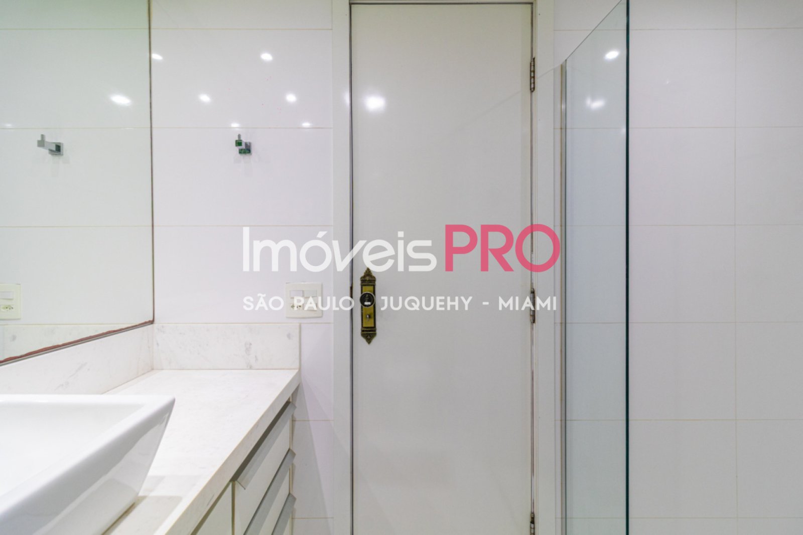 Foto :: https://assets.imoveispro.com.br/thumb/IP32272/apartamento-venda-moema_IP32272_23_1920x1080.jpg?
